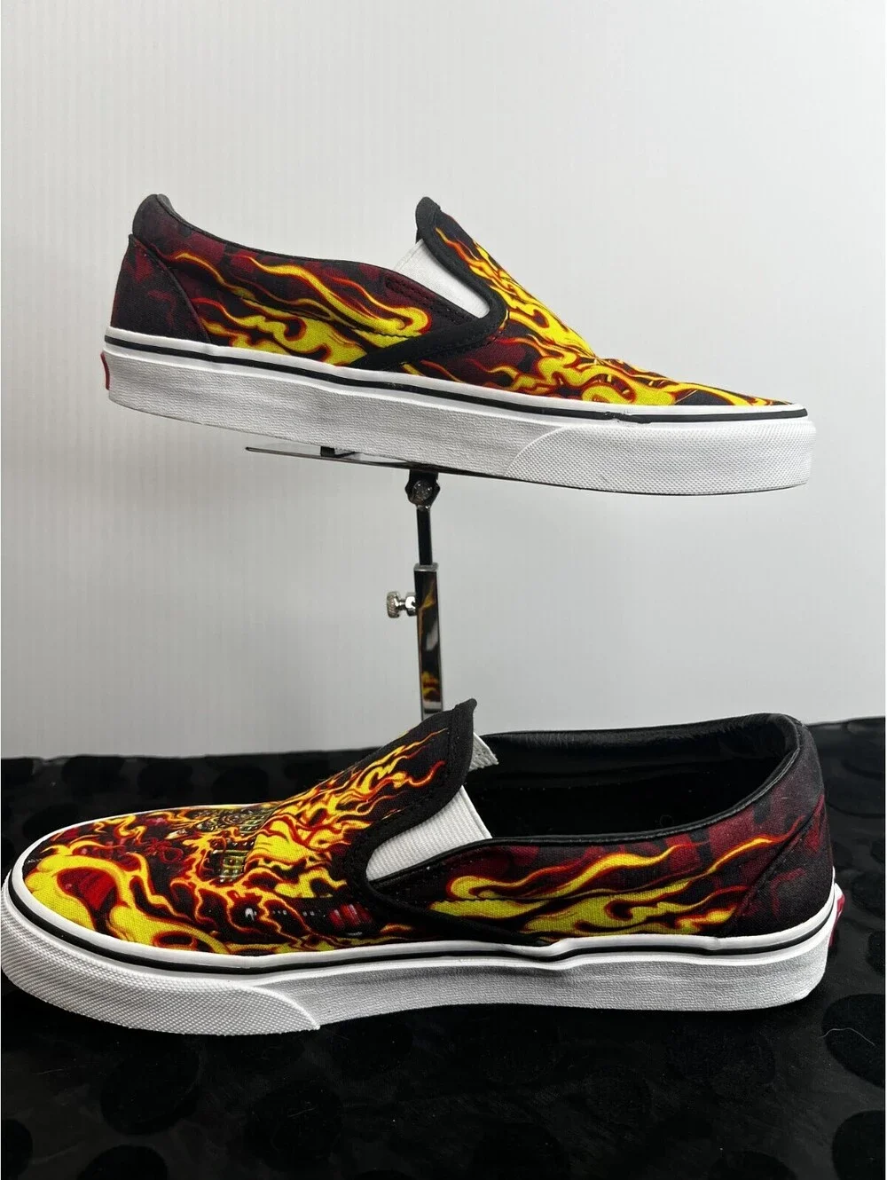 Vans Classic Slip-On Samurai Flame Shoes Men’s 8.5 Women’s 10 Red Black Excellen